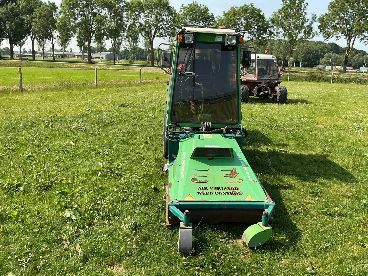 Nimos DMTRAC401 - Gemeentelijke machine/ Speciaal: afbeelding 2 Nimos DMTRAC401 - Gemeentelijke machine/ Speciaal: afbeelding 2