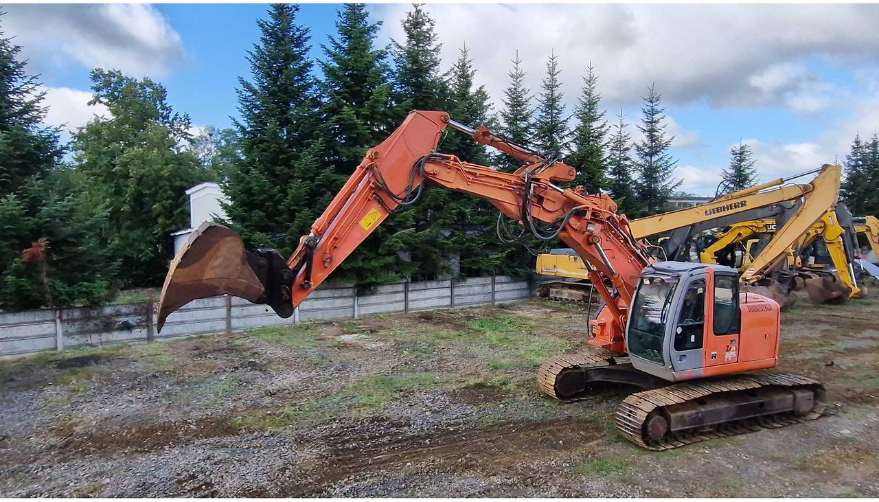 HITACHI ZX225USLC - Rupsgraafmachine: afbeelding 3 HITACHI ZX225USLC - Rupsgraafmachine: afbeelding 3
