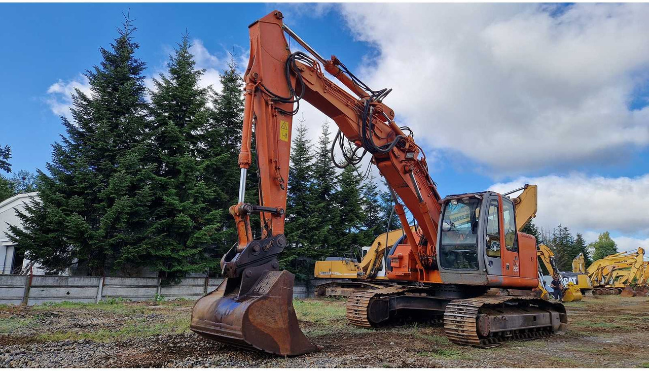 HITACHI ZX225USLC - Rupsgraafmachine: afbeelding 2 HITACHI ZX225USLC - Rupsgraafmachine: afbeelding 2