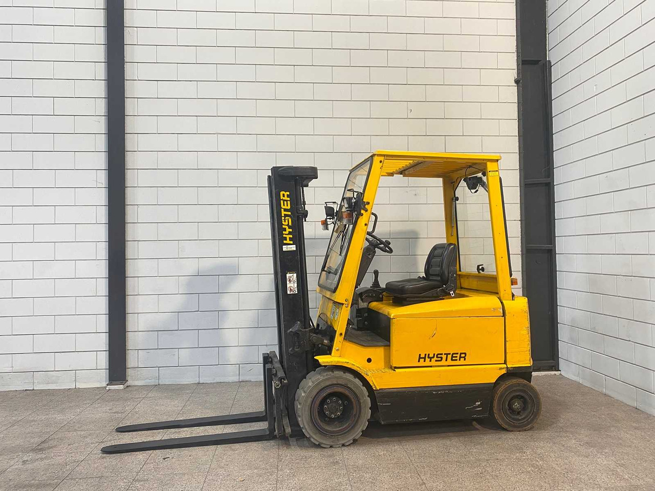 HYSTER - 2000 - J 2.50 XM - FORKLIFT - Heftruck: afbeelding 1 HYSTER - 2000 - J 2.50 XM - FORKLIFT - Heftruck: afbeelding 1