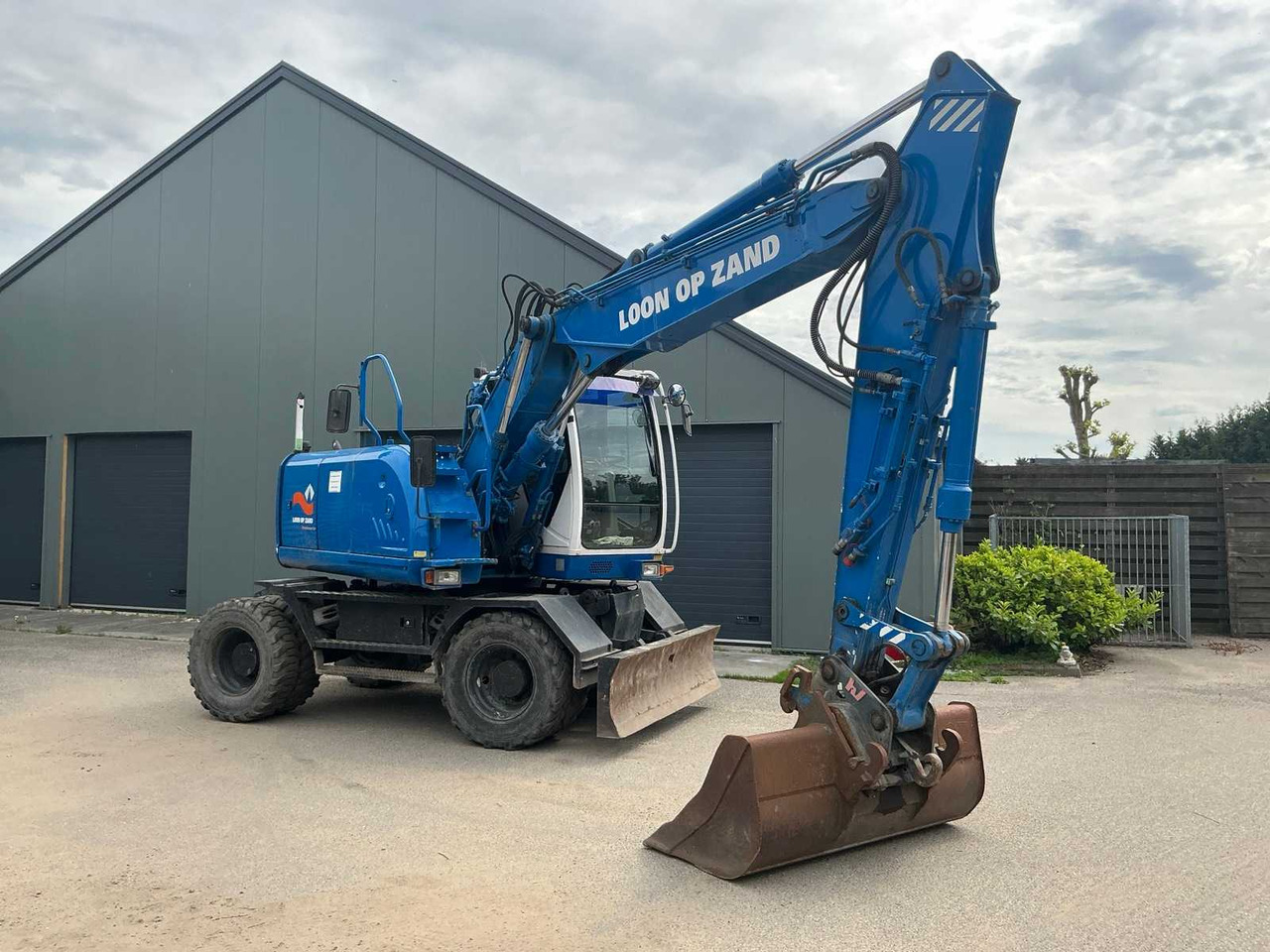 Hitachi ZX140W-3 - Mobiele graafmachine: afbeelding 2 Hitachi ZX140W-3 - Mobiele graafmachine: afbeelding 2