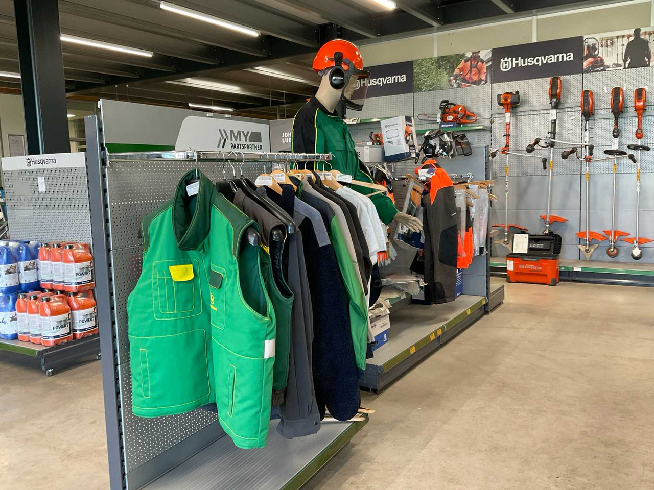 Husqvarna / John Deere - Tuinmachine: afbeelding 2 Husqvarna / John Deere - Tuinmachine: afbeelding 2