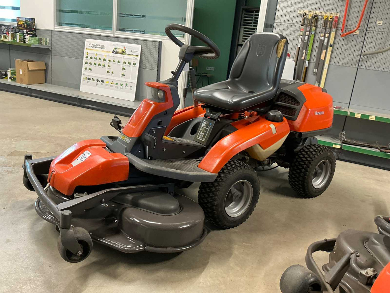 Husqvarna R316T - Gazonmaaier: afbeelding 2 Husqvarna R316T - Gazonmaaier: afbeelding 2