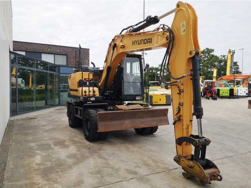 Hyundai HW140 - Mobiele graafmachine: afbeelding 4 Hyundai HW140 - Mobiele graafmachine: afbeelding 4