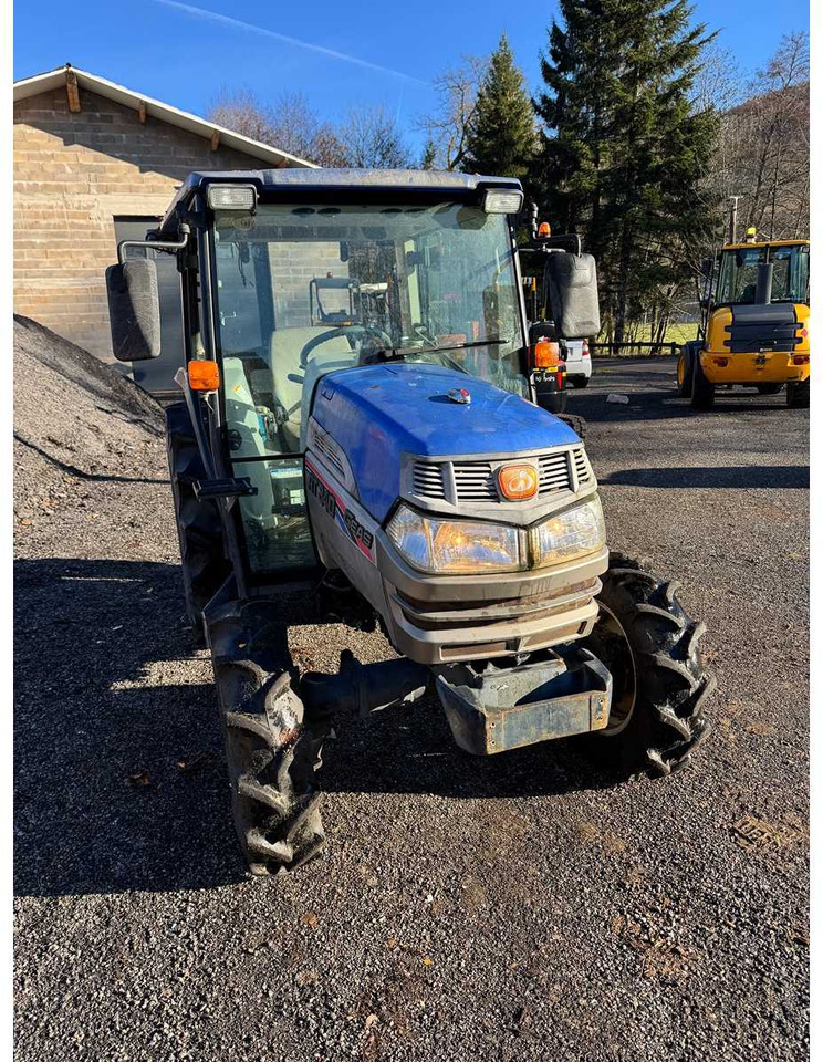 ISEKI - 2012 - AT340 - 4WD AGRICULTURAL TRACTOR - Tractor: afbeelding 2 ISEKI - 2012 - AT340 - 4WD AGRICULTURAL TRACTOR - Tractor: afbeelding 2