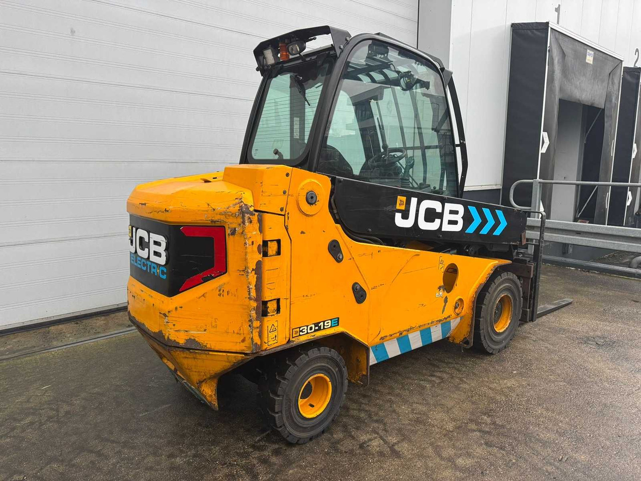 JCB - 2020 - TLT-30-E - FORK POSITIONER, SIDE-SHIFT - FORKLIFT - Heftruck: afbeelding 4 JCB - 2020 - TLT-30-E - FORK POSITIONER, SIDE-SHIFT - FORKLIFT - Heftruck: afbeelding 4