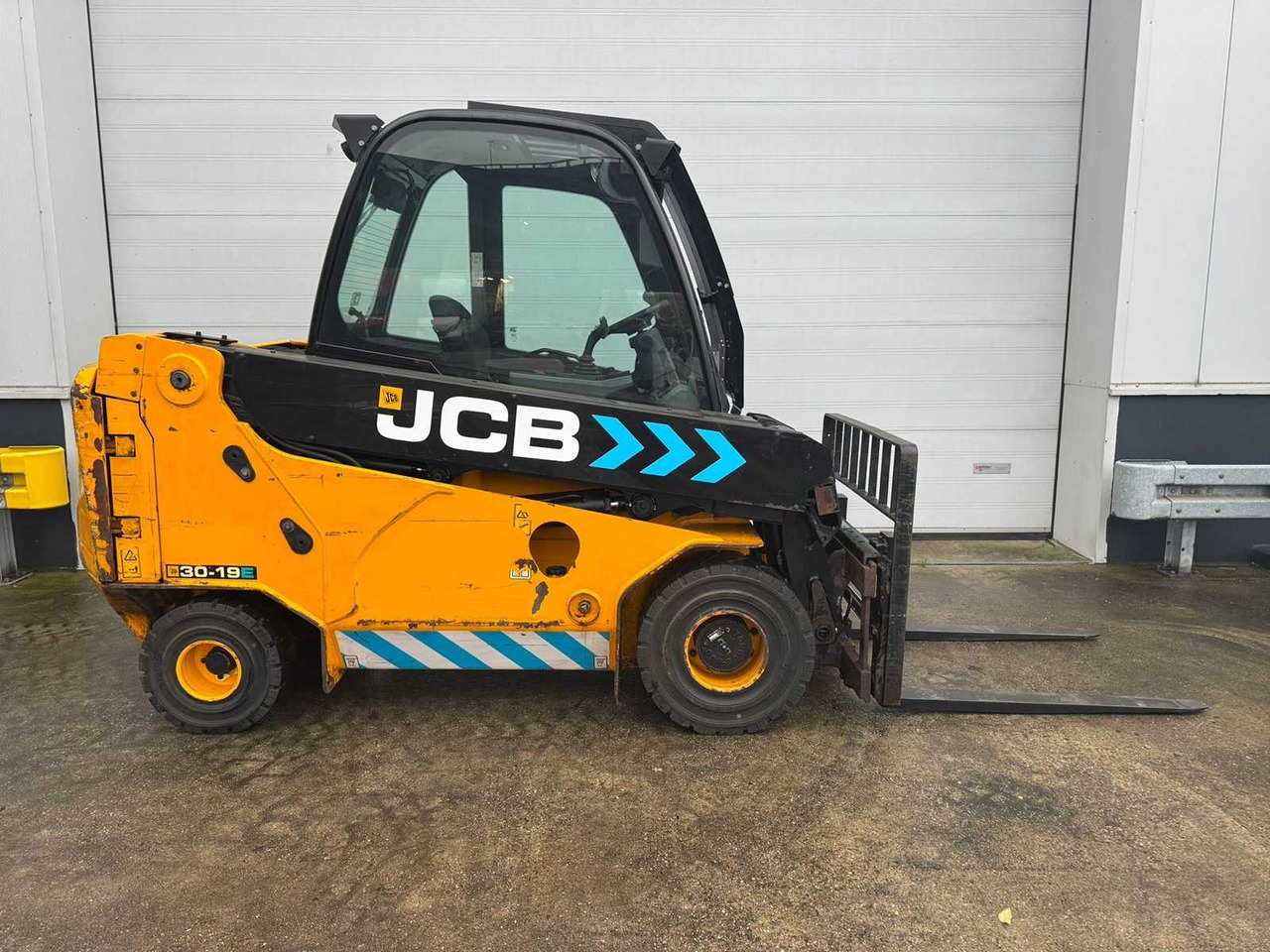 JCB - 2020 - TLT-30-E - FORK POSITIONER, SIDE-SHIFT - FORKLIFT - Heftruck: afbeelding 5 JCB - 2020 - TLT-30-E - FORK POSITIONER, SIDE-SHIFT - FORKLIFT - Heftruck: afbeelding 5