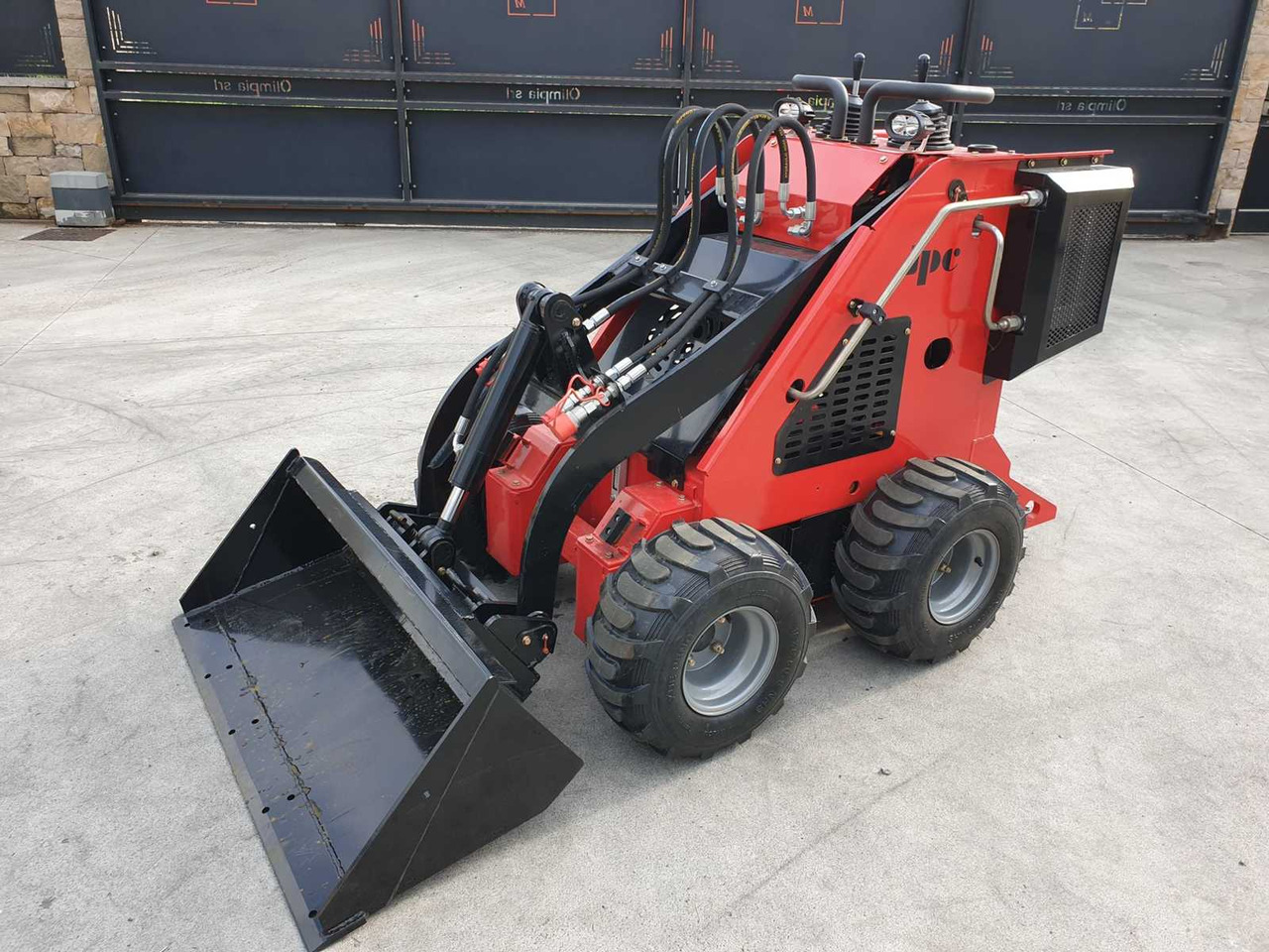 JPC HT320 SKID STEER LOADER - Wiellader: afbeelding 1 JPC HT320 SKID STEER LOADER - Wiellader: afbeelding 1