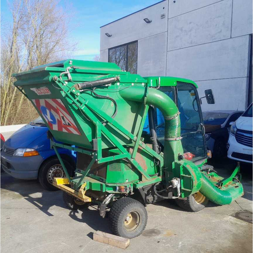 John Deere 1505 Series 4WD - Gazonmaaier: afbeelding 3 John Deere 1505 Series 4WD - Gazonmaaier: afbeelding 3