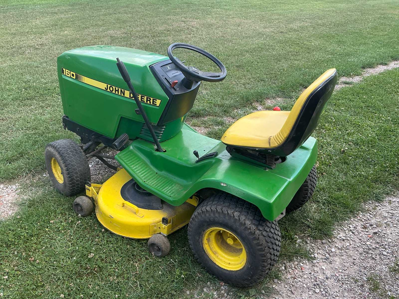 John Deere 160 - Gazonmaaier: afbeelding 3 John Deere 160 - Gazonmaaier: afbeelding 3
