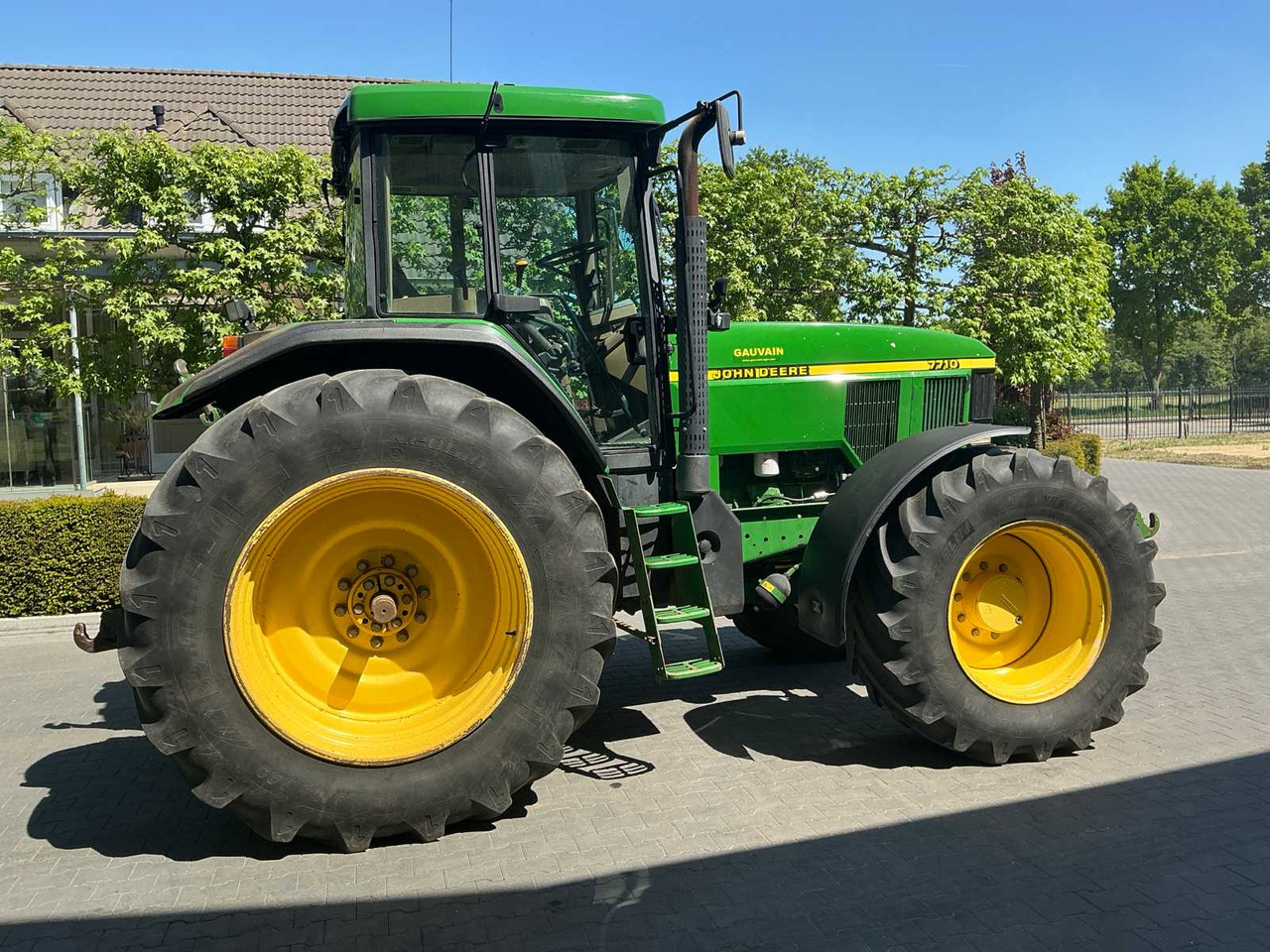 John Deere 7710 - Tractor: afbeelding 5 John Deere 7710 - Tractor: afbeelding 5