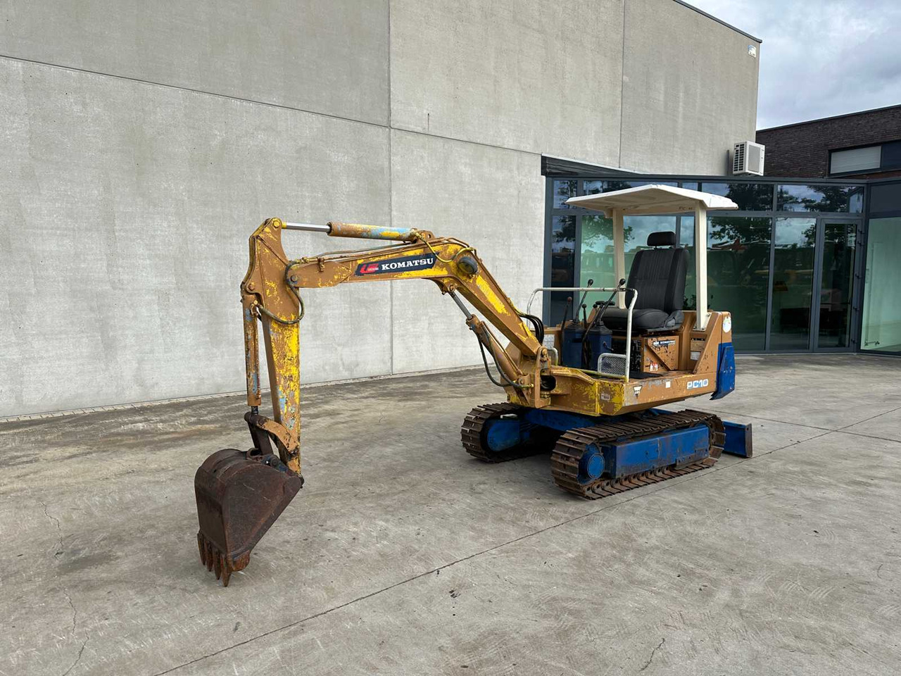 KOMATSU PC10-6 - Rupsgraafmachine: afbeelding 1 KOMATSU PC10-6 - Rupsgraafmachine: afbeelding 1
