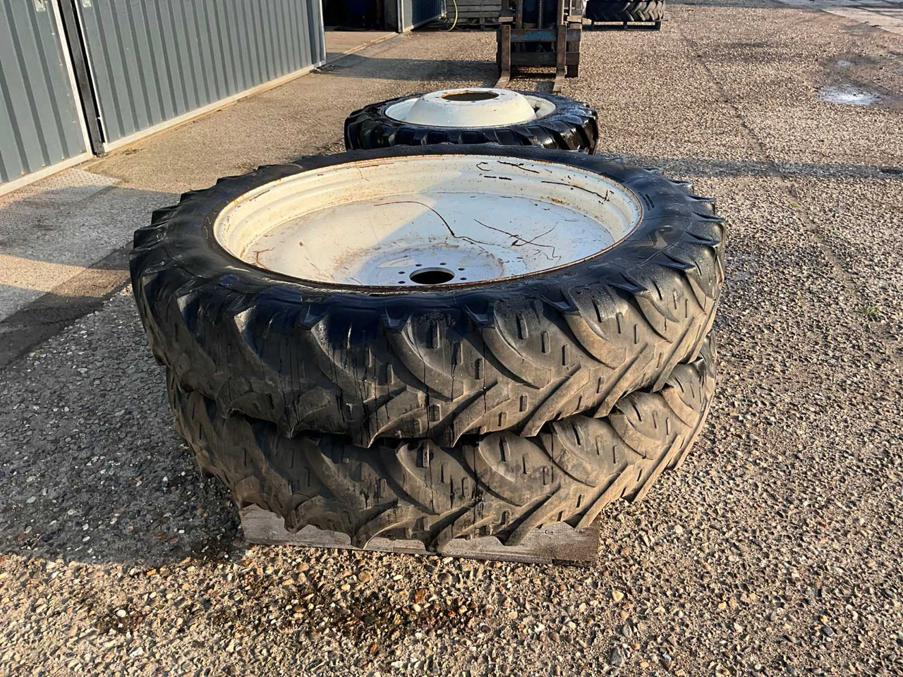 Kleber / Alliance - Banden en velgen voor Tractor: afbeelding 3 Kleber / Alliance - Banden en velgen voor Tractor: afbeelding 3