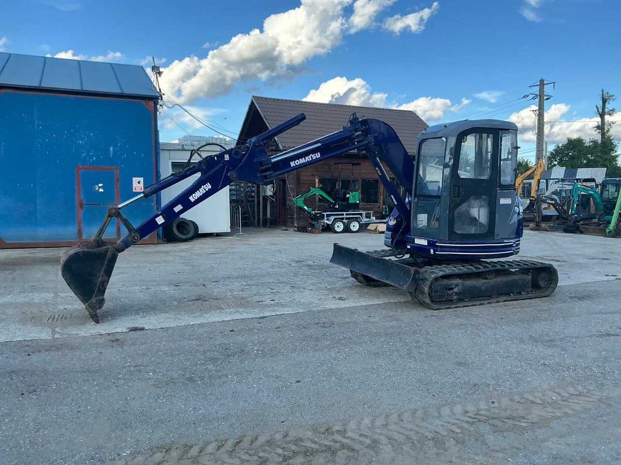 Komatsu KOMATSU - PC50 UU-2 - MINI-EXCAVATOR - 2005 - Minigraafmachine: afbeelding 2 Komatsu KOMATSU - PC50 UU-2 - MINI-EXCAVATOR - 2005 - Minigraafmachine: afbeelding 2