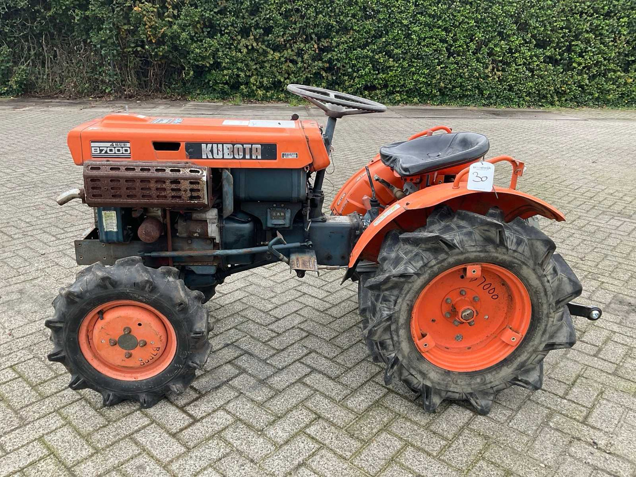Kubota B7000 - Mini tractor: afbeelding 5 Kubota B7000 - Mini tractor: afbeelding 5