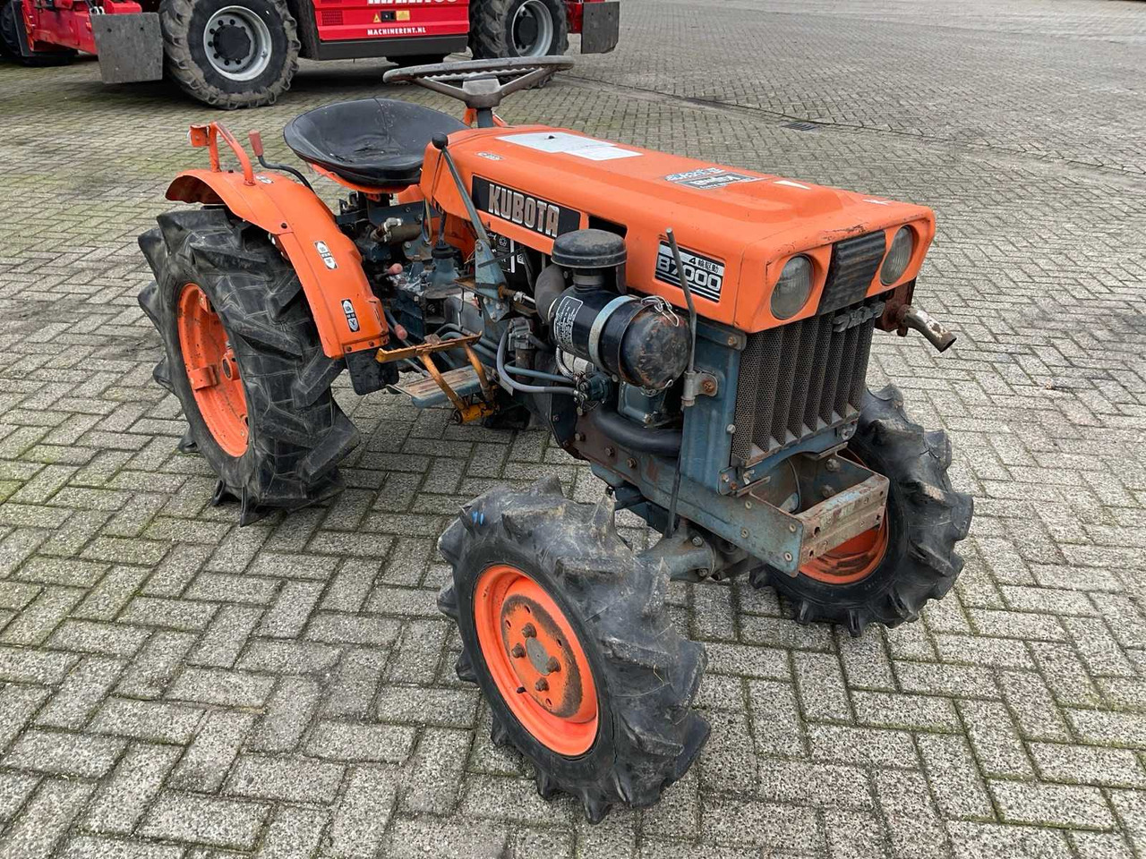 Kubota B7000 - Mini tractor: afbeelding 4 Kubota B7000 - Mini tractor: afbeelding 4