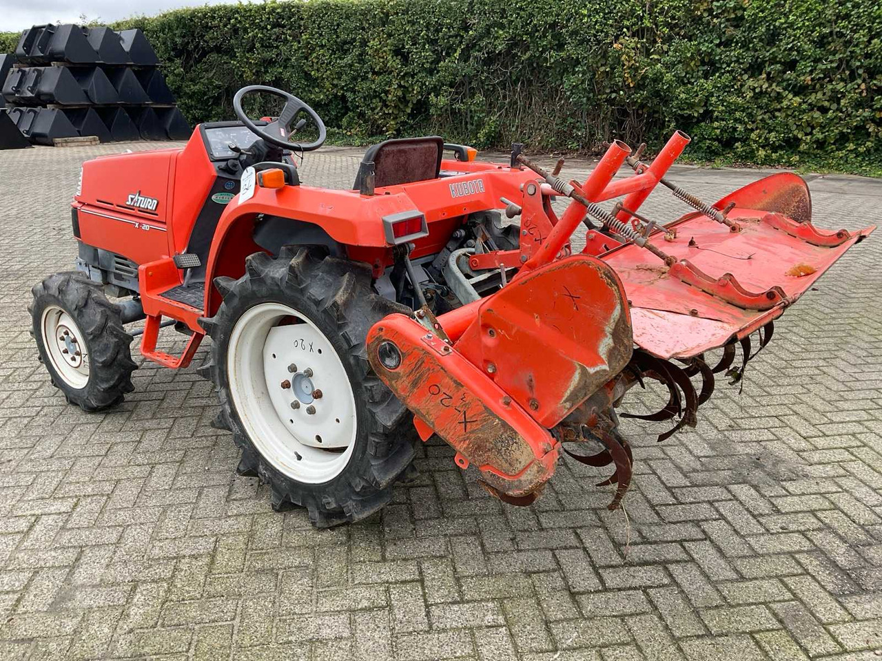 Kubota Saturn X-20 - Mini tractor: afbeelding 2 Kubota Saturn X-20 - Mini tractor: afbeelding 2