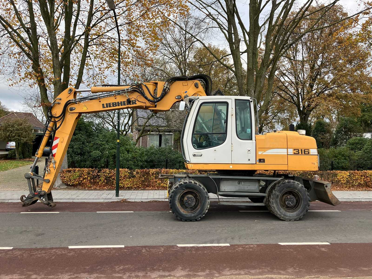LIEBHERR - 2008 - A316 LITRONIC - WHEELED EXCAVATOR - Mobiele graafmachine: afbeelding 2 LIEBHERR - 2008 - A316 LITRONIC - WHEELED EXCAVATOR - Mobiele graafmachine: afbeelding 2