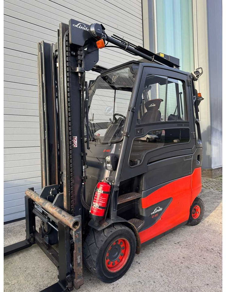 LINDE - 2020 - E-45-HL-01-600 - FORK POSITIONER, SIDE-SHIFT - FORKLIFT - Heftruck: afbeelding 1 LINDE - 2020 - E-45-HL-01-600 - FORK POSITIONER, SIDE-SHIFT - FORKLIFT - Heftruck: afbeelding 1
