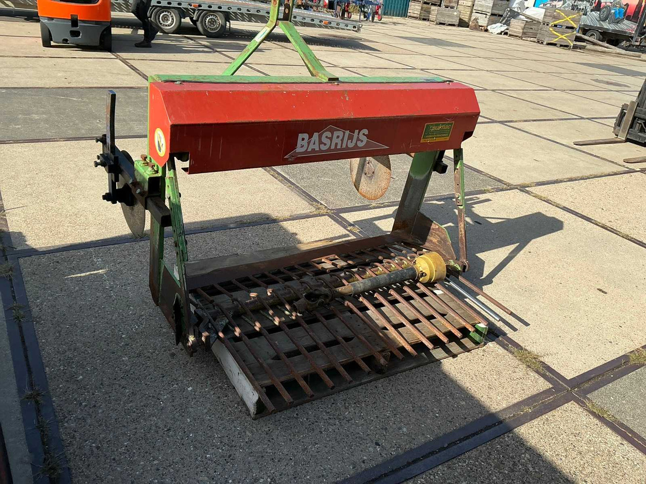 Basrijs BRS-E150 - Landbouwmachine: afbeelding 1 Basrijs BRS-E150 - Landbouwmachine: afbeelding 1