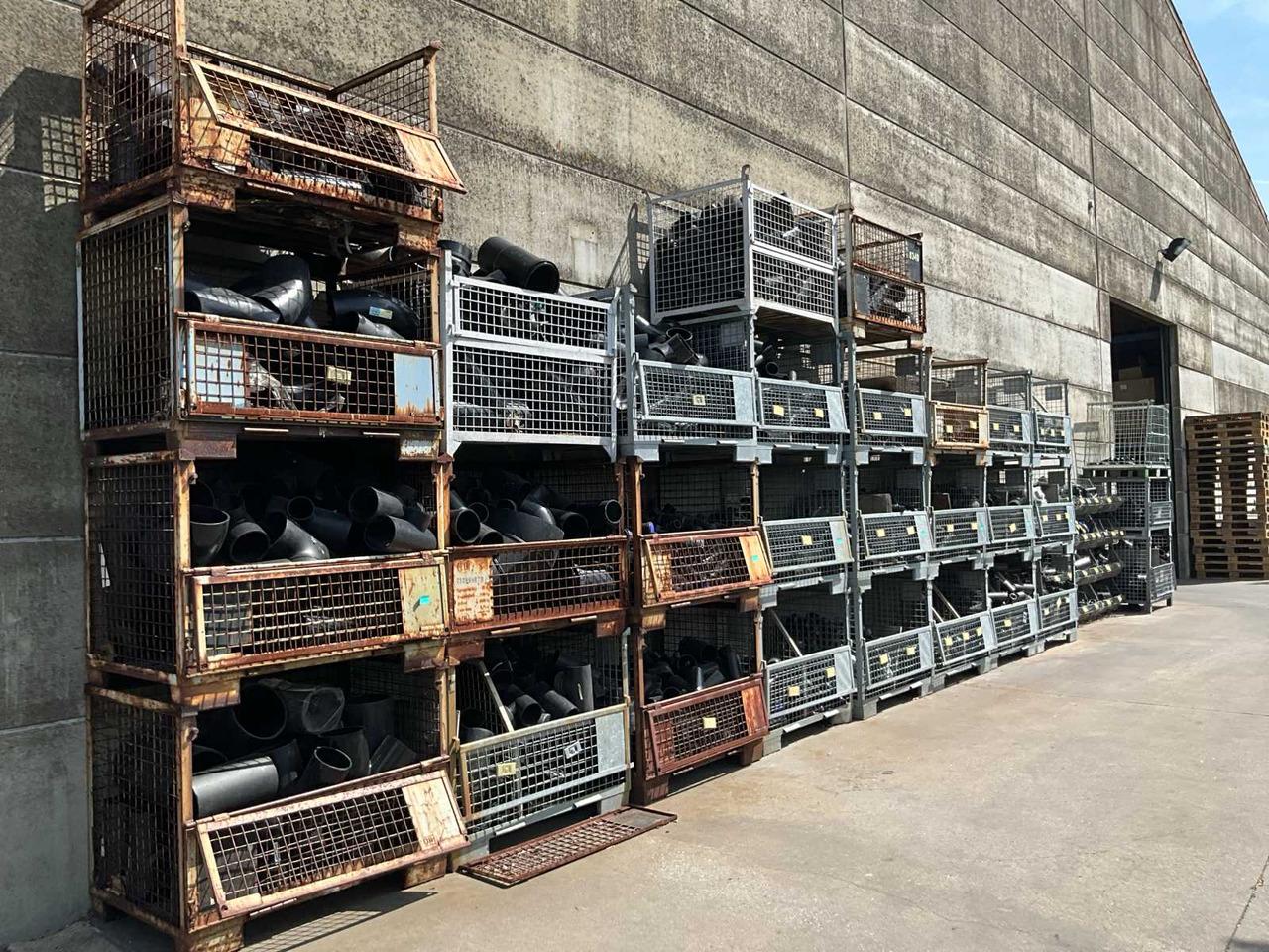 Large batch of various PVC connectors WAVIN/GEBERIT - Irrigatiesysteem: afbeelding 2 Large batch of various PVC connectors WAVIN/GEBERIT - Irrigatiesysteem: afbeelding 2