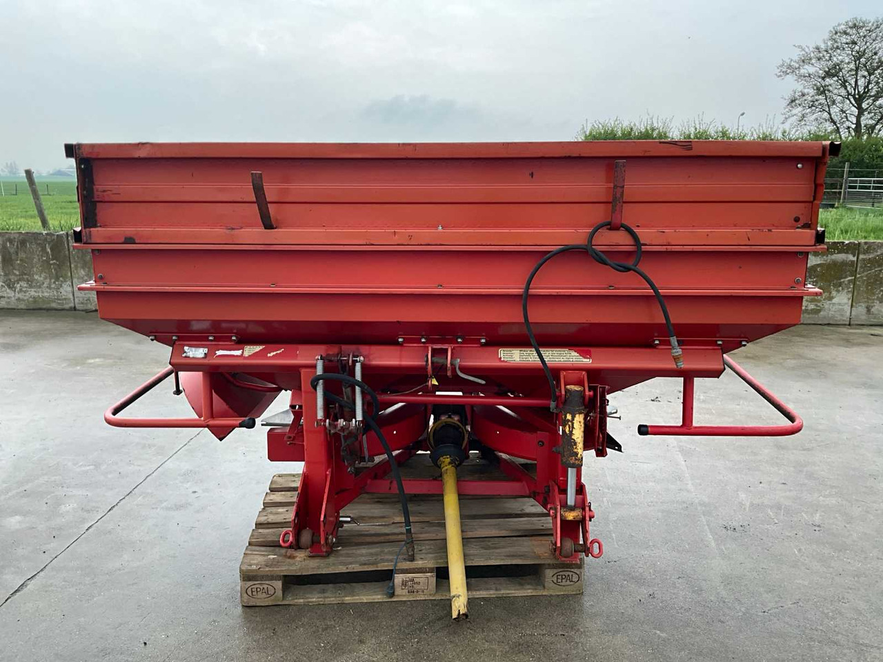 Lely Centerliner SL - Kunstmeststrooier: afbeelding 2 Lely Centerliner SL - Kunstmeststrooier: afbeelding 2