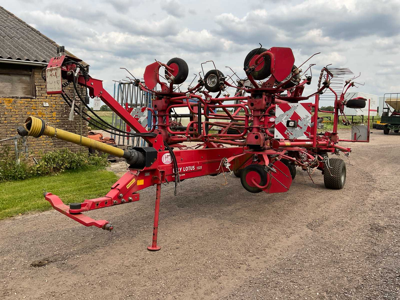 Lely Lotus 1325 - Hooi-/ Voedermachine: afbeelding 1 Lely Lotus 1325 - Hooi-/ Voedermachine: afbeelding 1