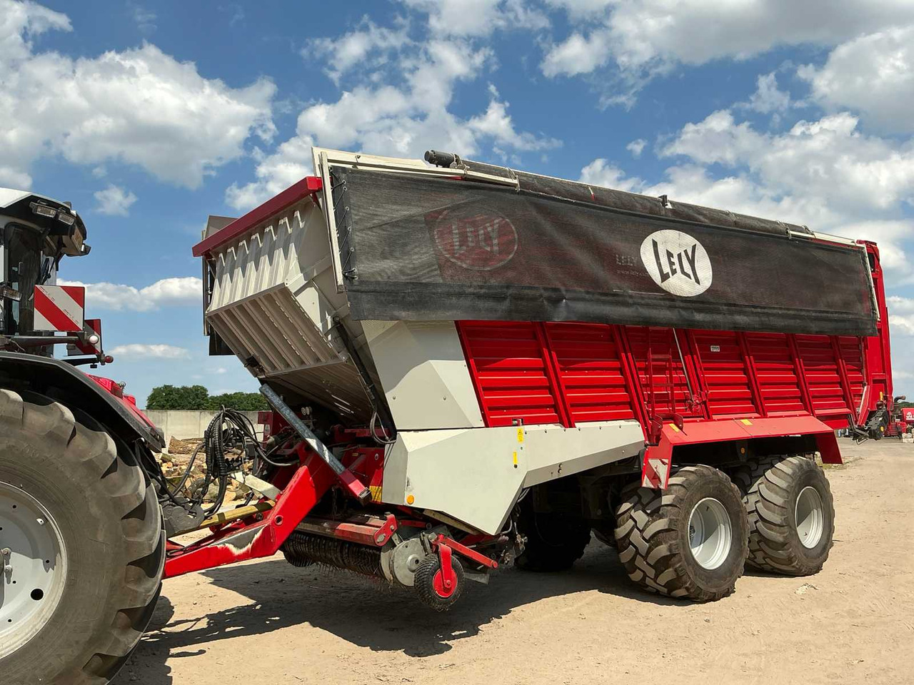 Lely Tigo XR75 - Opraapwagen: afbeelding 1 Lely Tigo XR75 - Opraapwagen: afbeelding 1