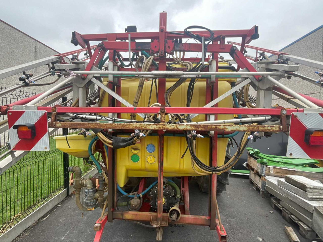 M.Beyne Portee BU2LF 1200 - Veldspuit: afbeelding 4 M.Beyne Portee BU2LF 1200 - Veldspuit: afbeelding 4