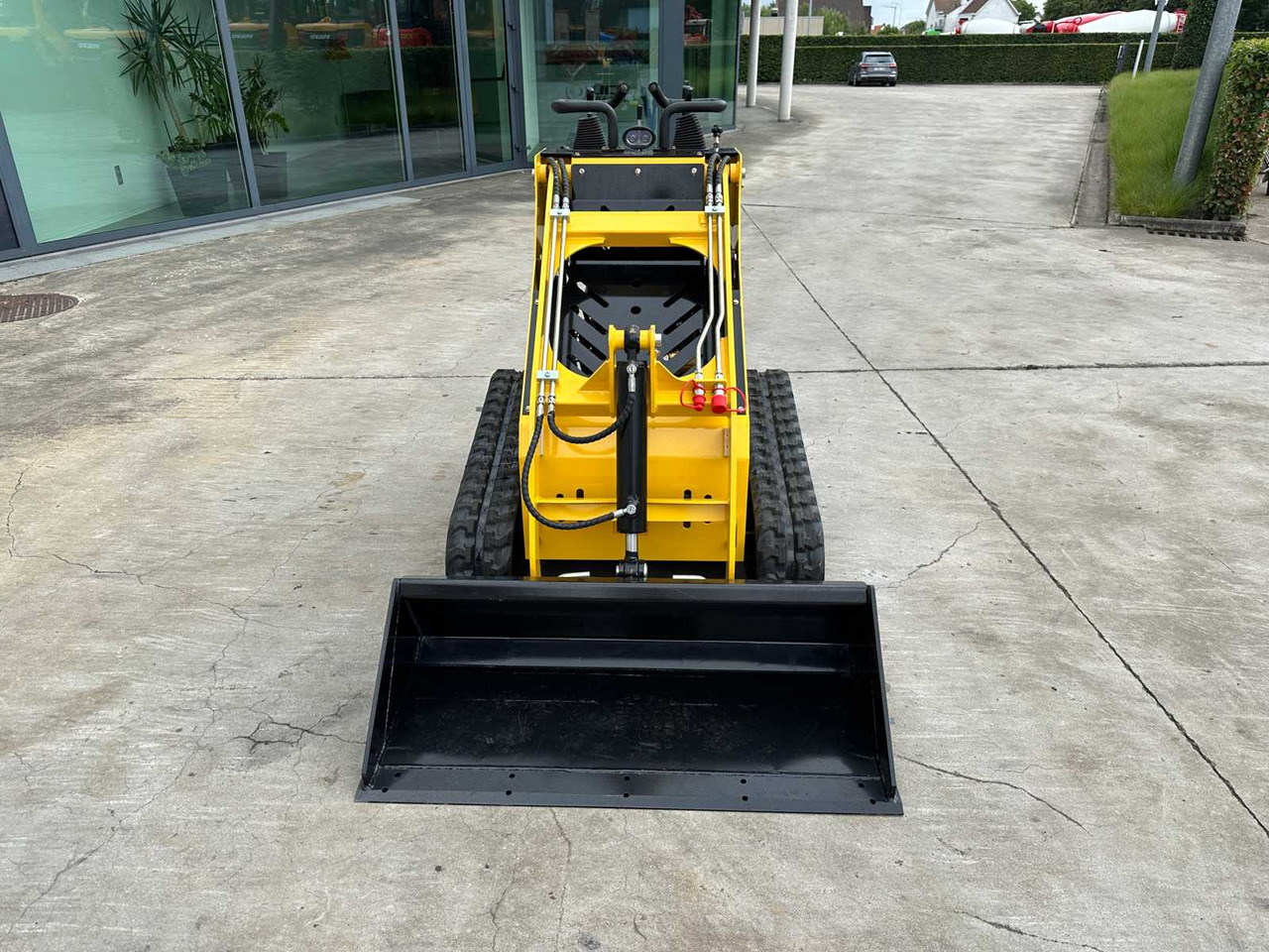 MACHPRO - 2025 - MP-S300 - SKID STEER LOADER - Compacte rupslader: afbeelding 2 MACHPRO - 2025 - MP-S300 - SKID STEER LOADER - Compacte rupslader: afbeelding 2