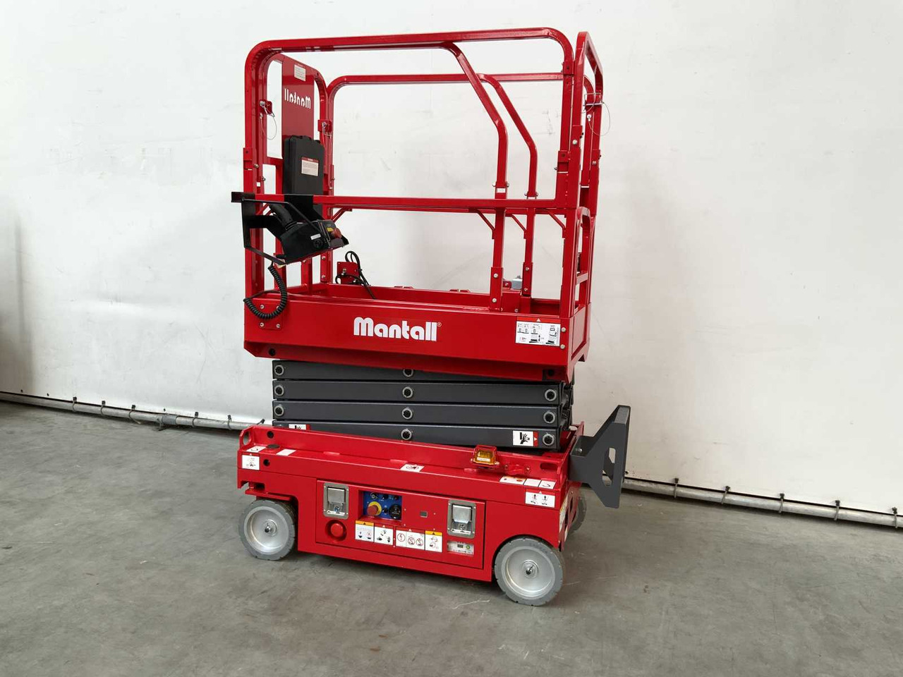 MANTALL XE-60 MINI - SCISSOR LIFT AERIAL PLATFORM 6.4M 2024 - Hoogwerker: afbeelding 4 MANTALL XE-60 MINI - SCISSOR LIFT AERIAL PLATFORM 6.4M 2024 - Hoogwerker: afbeelding 4