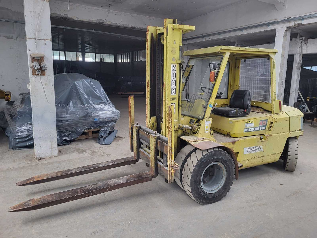 MITSUBISHI - FD45 - FORKLIFT TRUCKS - 1991 - Heftruck: afbeelding 1 MITSUBISHI - FD45 - FORKLIFT TRUCKS - 1991 - Heftruck: afbeelding 1