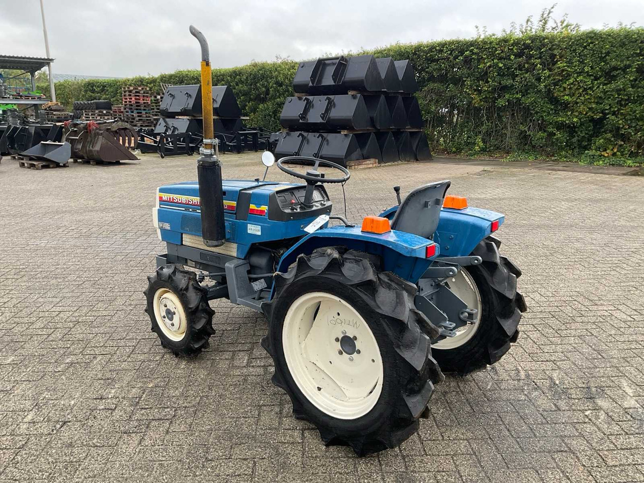 Mitsubishi MT1601D - Mini tractor: afbeelding 2 Mitsubishi MT1601D - Mini tractor: afbeelding 2