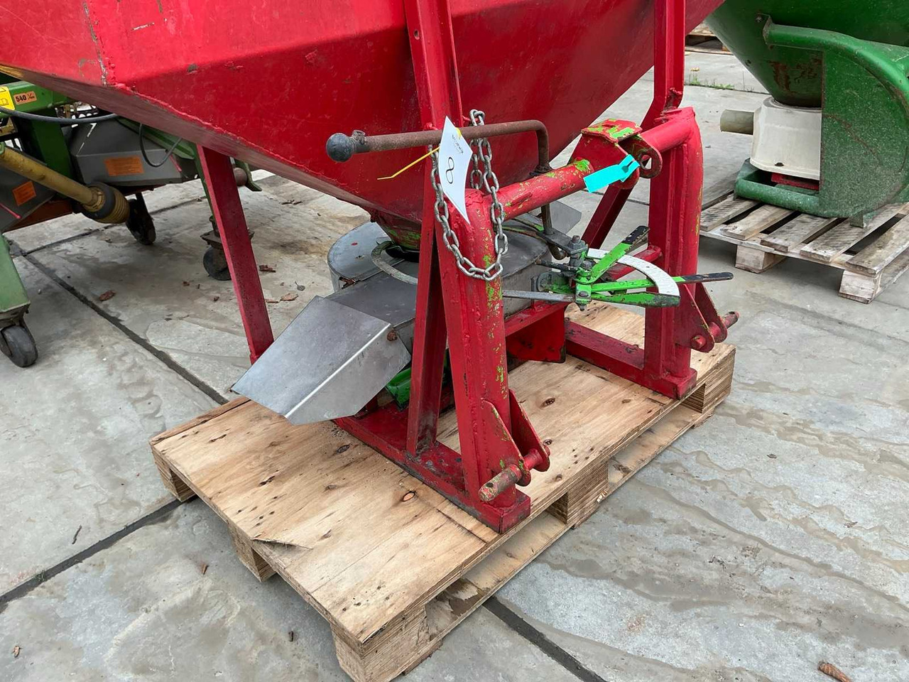 Mounted fertilizer spreader - Kunstmeststrooier: afbeelding 4 Mounted fertilizer spreader - Kunstmeststrooier: afbeelding 4