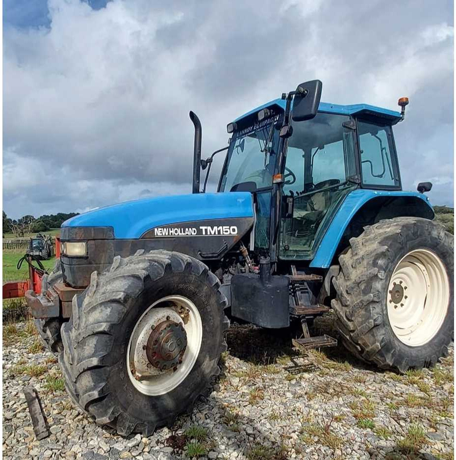NEW HOLLAND - 2000 - TM150 - 4WD AGRICULTURAL TRACTOR - Tractor: afbeelding 1 NEW HOLLAND - 2000 - TM150 - 4WD AGRICULTURAL TRACTOR - Tractor: afbeelding 1