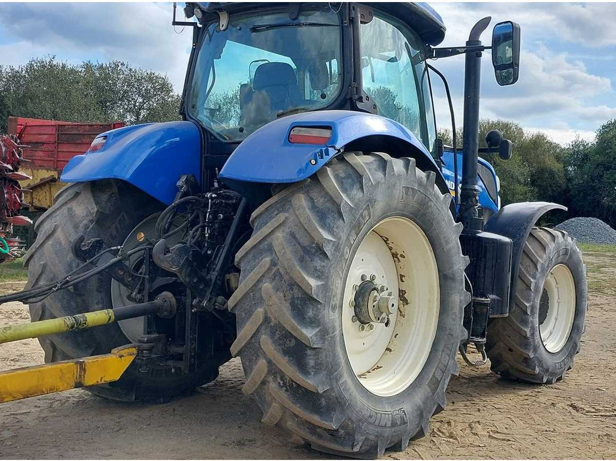 NEW HOLLAND - 2017 - T7.245 - 4WD AGRICULTURAL TRACTOR - Tractor: afbeelding 3 NEW HOLLAND - 2017 - T7.245 - 4WD AGRICULTURAL TRACTOR - Tractor: afbeelding 3