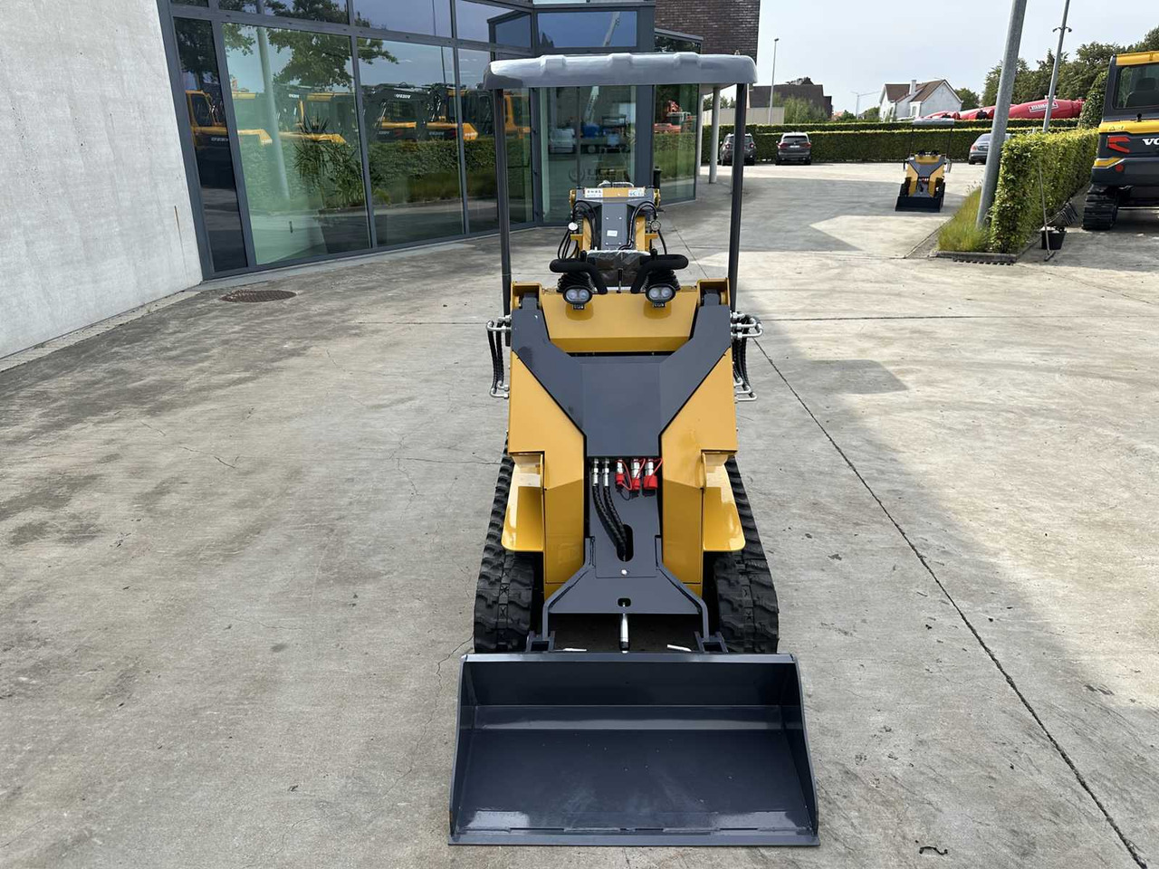 NEWRICK - 2025 - SI360 - SKID STEER LOADER - Compacte rupslader: afbeelding 2 NEWRICK - 2025 - SI360 - SKID STEER LOADER - Compacte rupslader: afbeelding 2