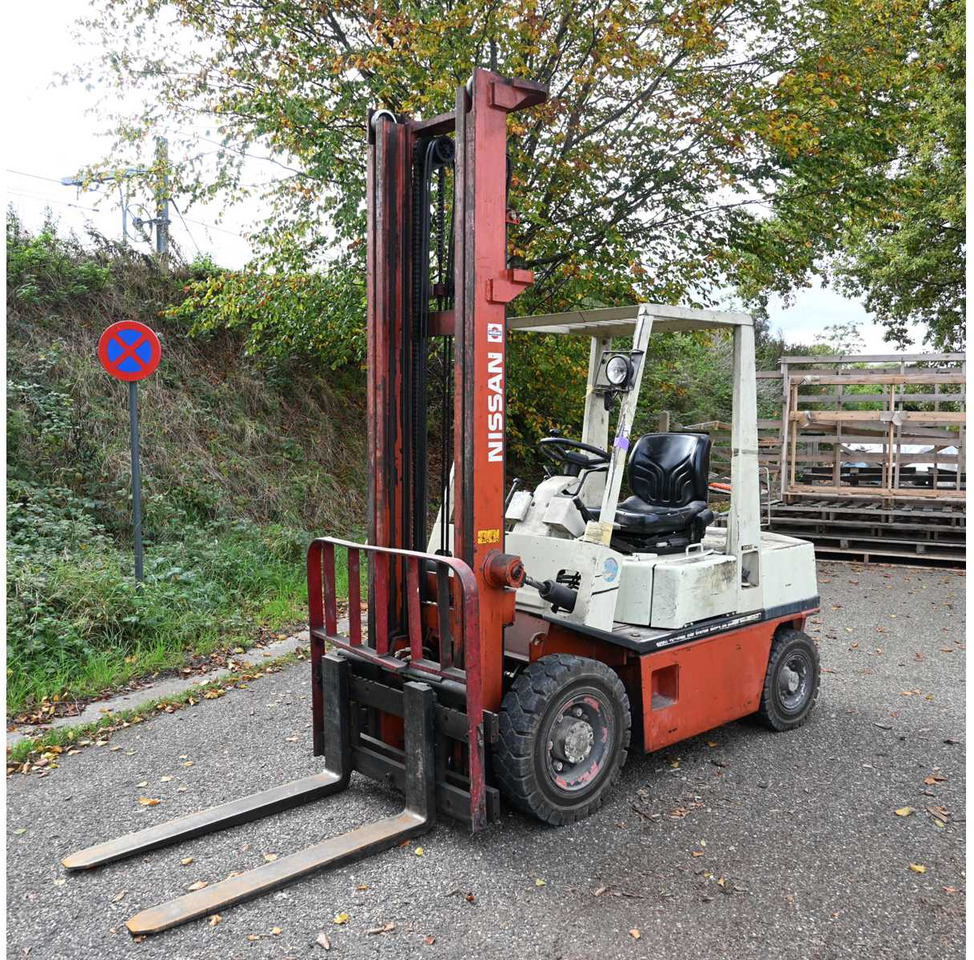 NISSAN - EH02A25U - FORKLIFT TRUCK - Heftruck: afbeelding 1 NISSAN - EH02A25U - FORKLIFT TRUCK - Heftruck: afbeelding 1