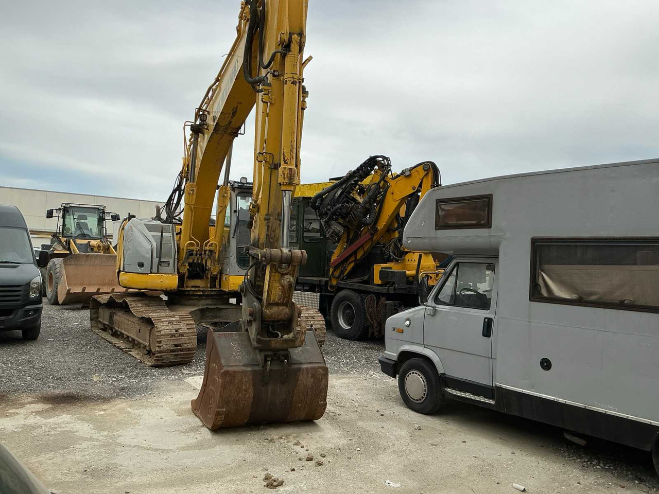 New Holland E235BSR-2 - Rupsgraafmachine: afbeelding 2 New Holland E235BSR-2 - Rupsgraafmachine: afbeelding 2