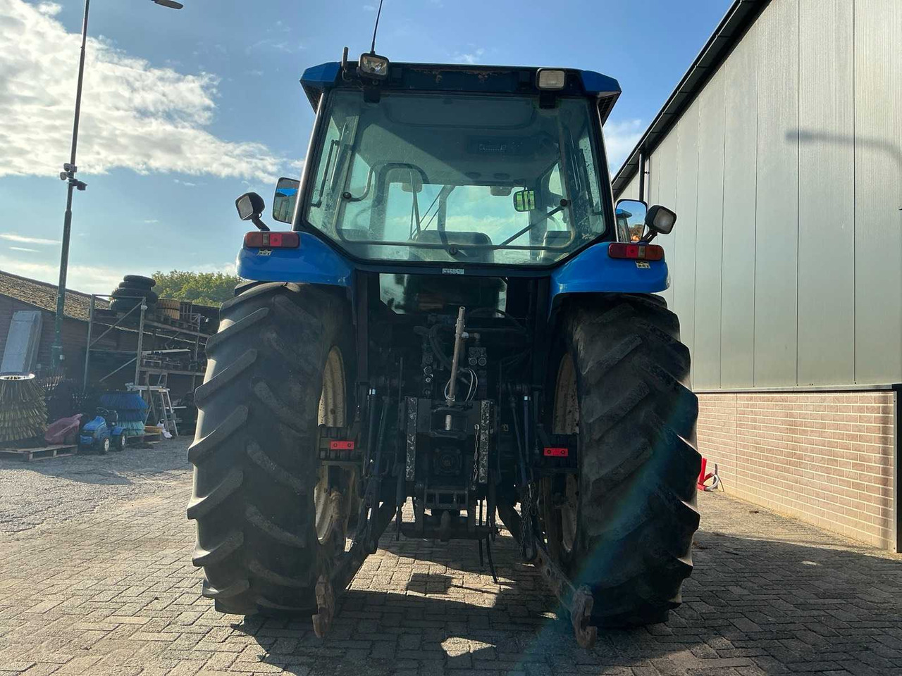 New Holland TS100 - Tractor: afbeelding 4 New Holland TS100 - Tractor: afbeelding 4