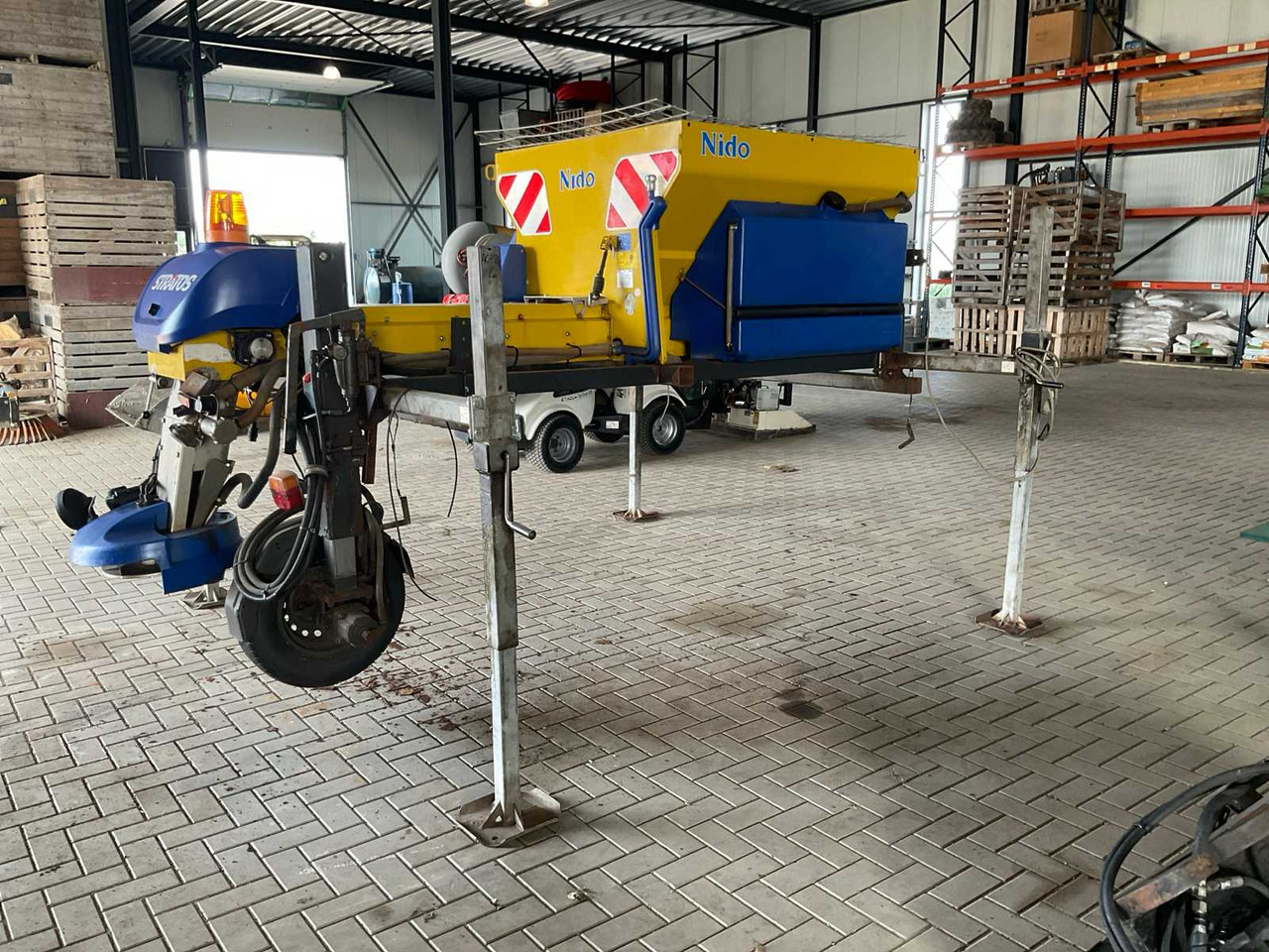 Nido Stratos B11K-27 WCXN-350 - Zout/ Zandstrooier: afbeelding 4 Nido Stratos B11K-27 WCXN-350 - Zout/ Zandstrooier: afbeelding 4
