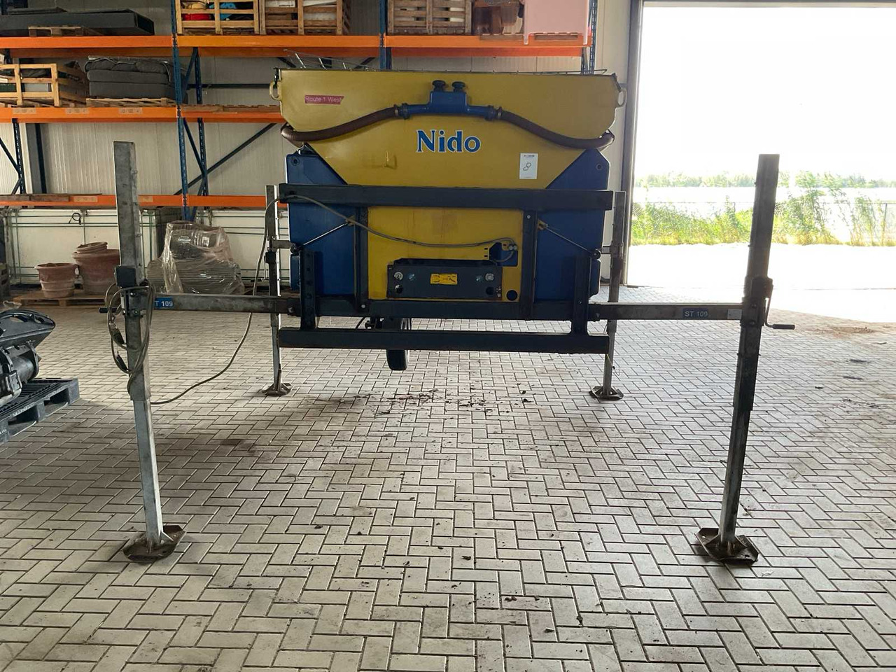 Nido Stratos B11K-27 WCXN-350 - Zout/ Zandstrooier: afbeelding 2 Nido Stratos B11K-27 WCXN-350 - Zout/ Zandstrooier: afbeelding 2