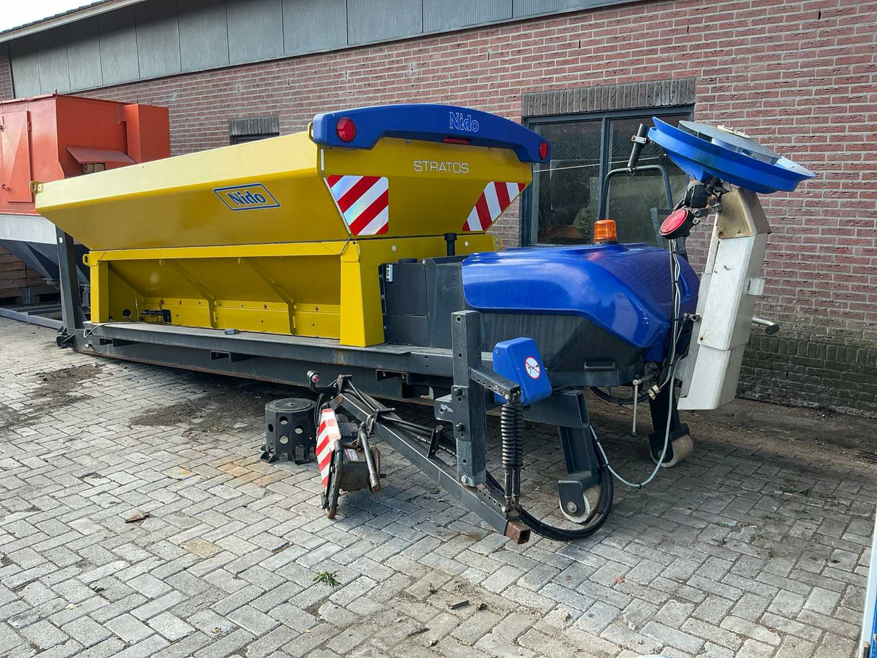 Nido Stratos - Zout/ Zandstrooier: afbeelding 3 Nido Stratos - Zout/ Zandstrooier: afbeelding 3