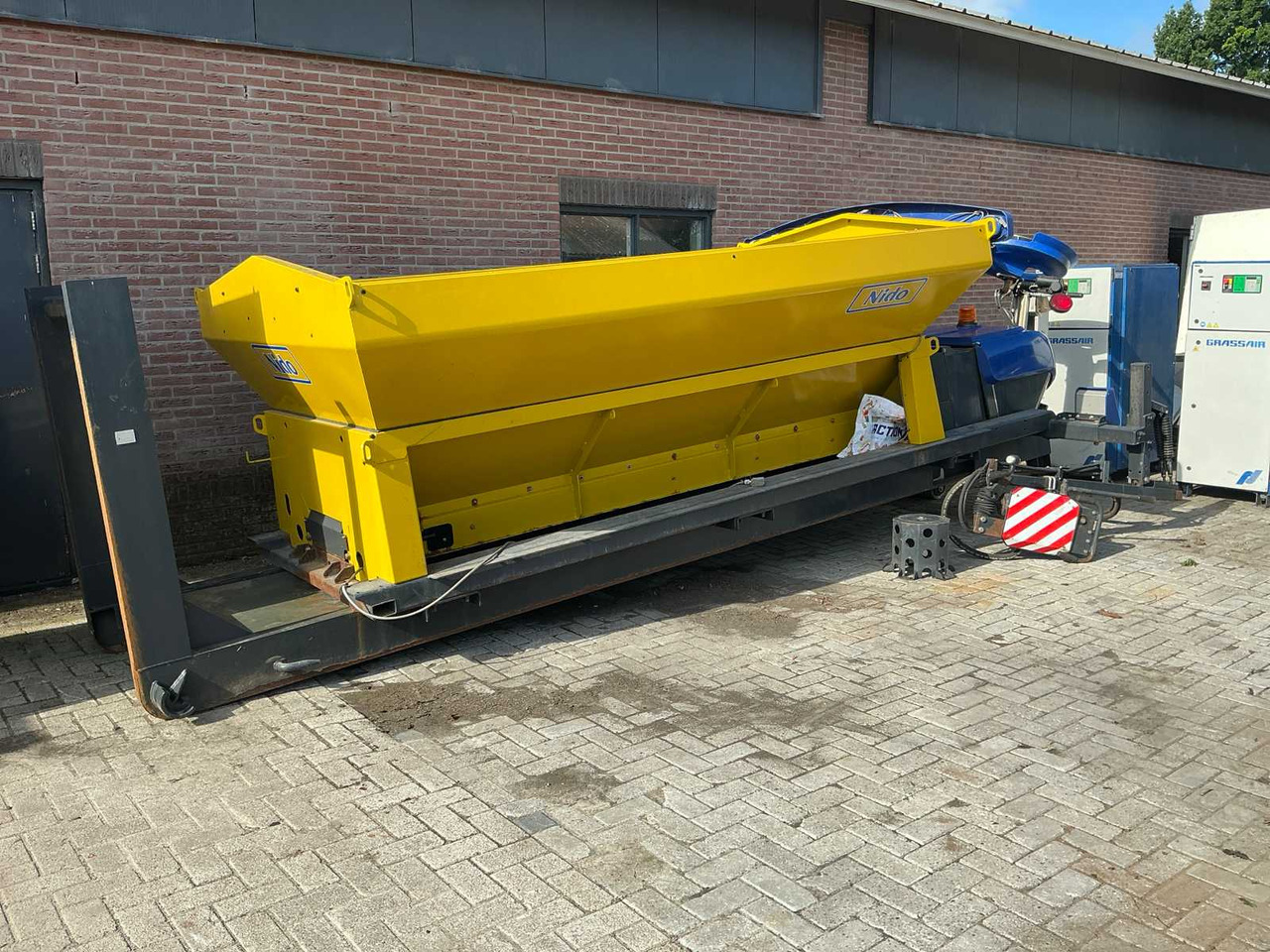 Nido Stratos - Zout/ Zandstrooier: afbeelding 1 Nido Stratos - Zout/ Zandstrooier: afbeelding 1