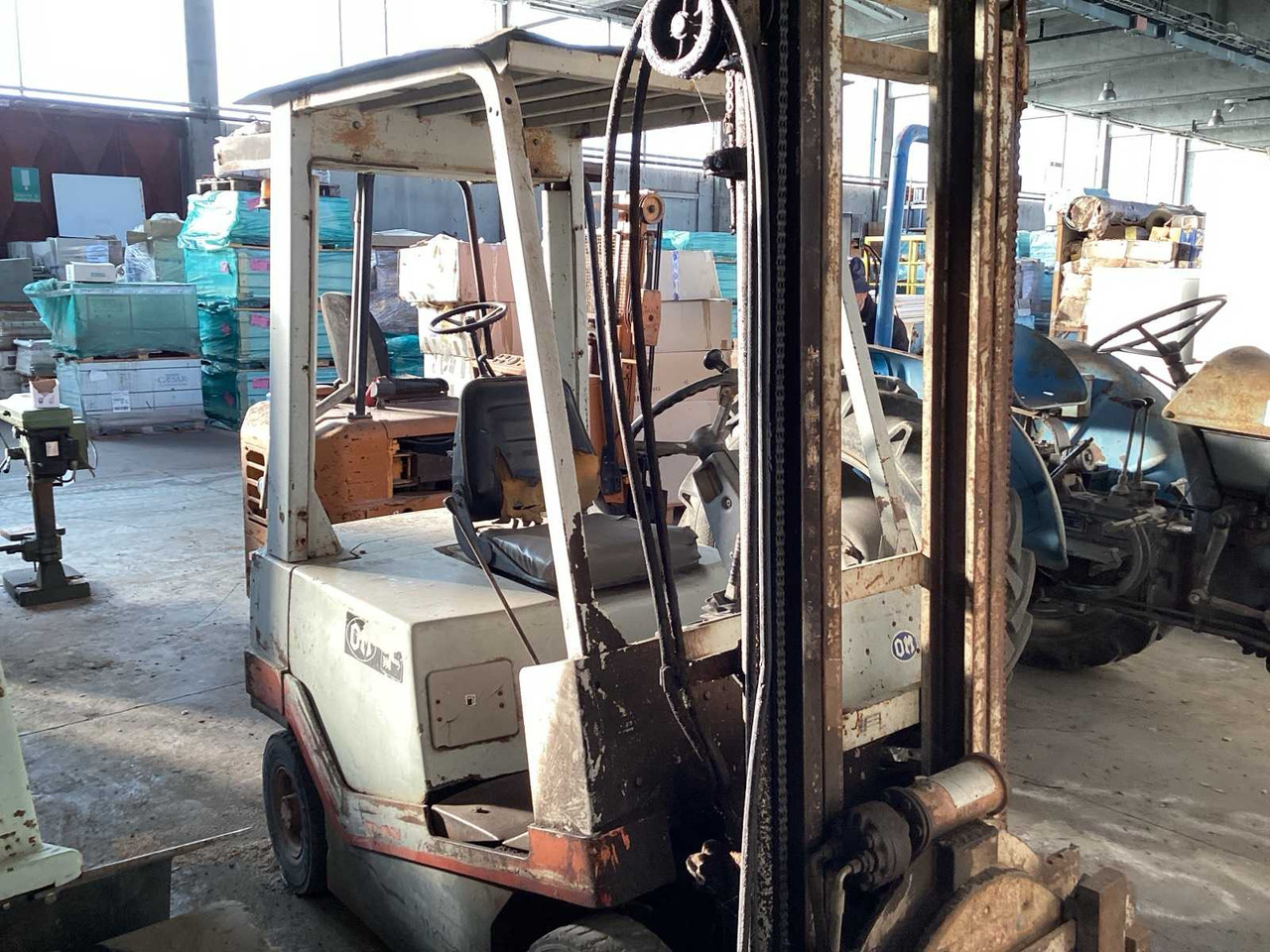 OM FORKLIFT - Heftruck: afbeelding 1 OM FORKLIFT - Heftruck: afbeelding 1