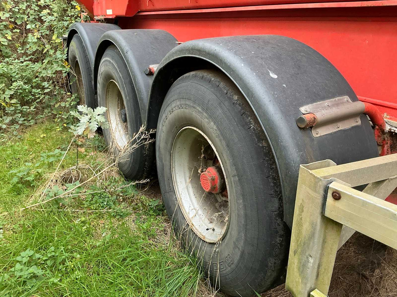 2004 MOL K812F/27TRI/39AL SEMI-TRAILER TIPPER - Oplegger: afbeelding 4 2004 MOL K812F/27TRI/39AL SEMI-TRAILER TIPPER - Oplegger: afbeelding 4