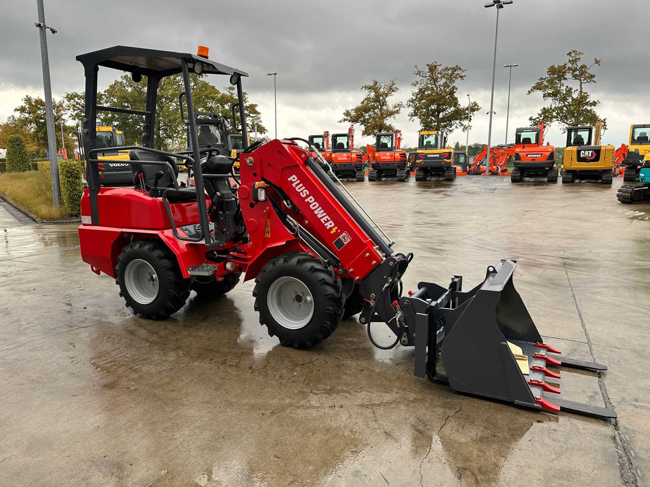 PLUS POWER- 2025 - HQ180T - SKID STEER LOADER - Compacte rupslader: afbeelding 4 PLUS POWER- 2025 - HQ180T - SKID STEER LOADER - Compacte rupslader: afbeelding 4