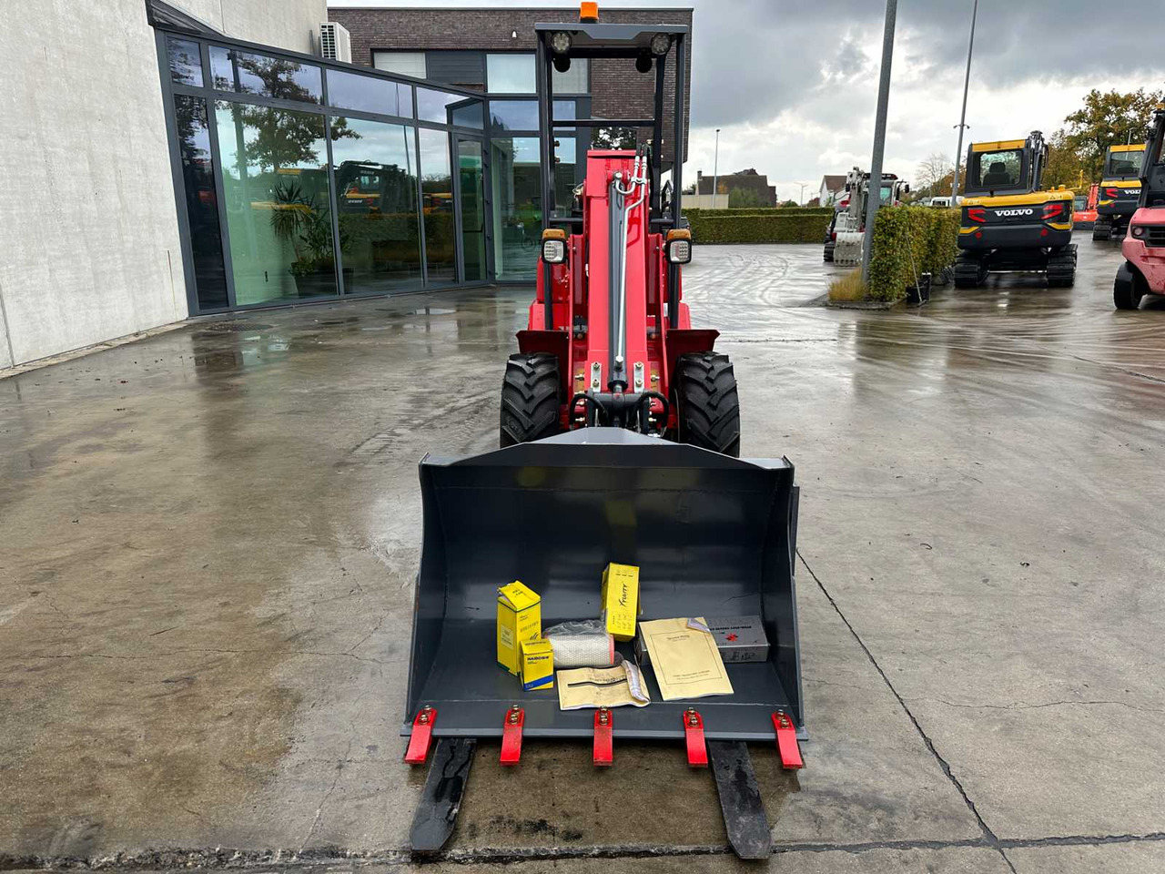 PLUS POWER- 2025 - HQ180T - SKID STEER LOADER - Compacte rupslader: afbeelding 3 PLUS POWER- 2025 - HQ180T - SKID STEER LOADER - Compacte rupslader: afbeelding 3