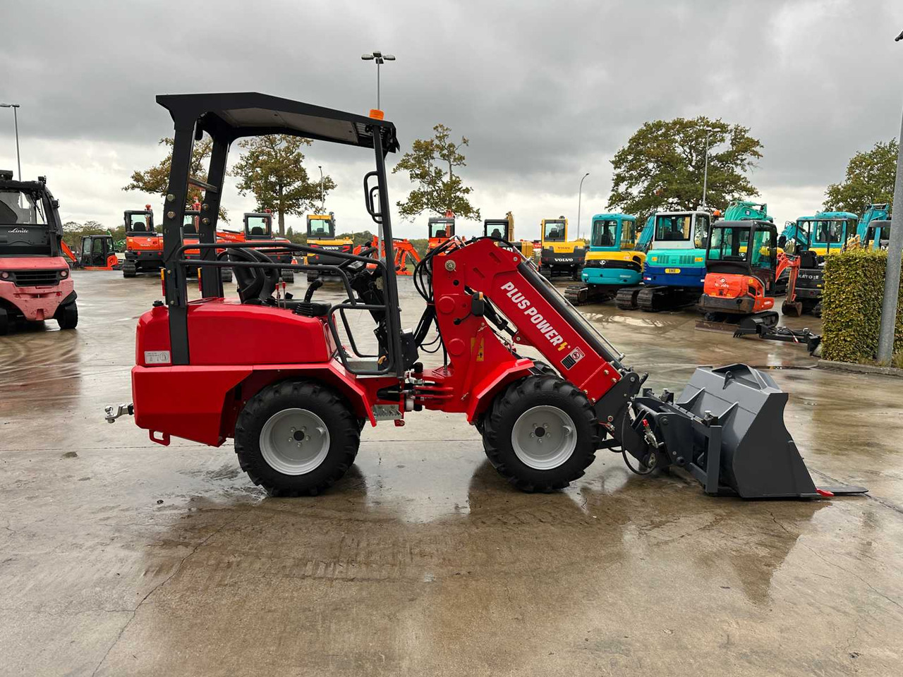 PLUS POWER- 2025 - HQ180T - SKID STEER LOADER - Compacte rupslader: afbeelding 5 PLUS POWER- 2025 - HQ180T - SKID STEER LOADER - Compacte rupslader: afbeelding 5