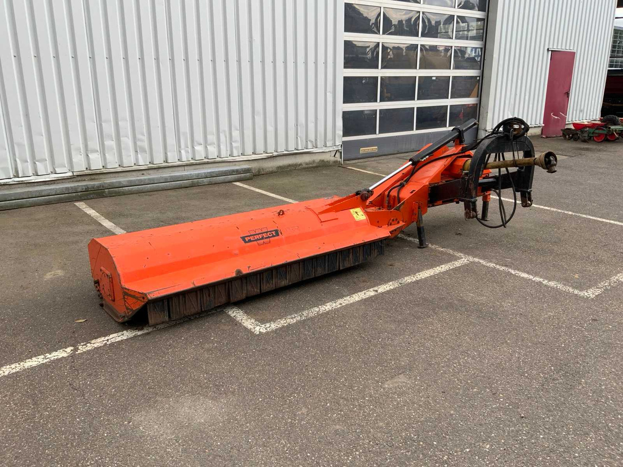 Perfect ZF-210 - Klepelmaaier: afbeelding 3 Perfect ZF-210 - Klepelmaaier: afbeelding 3